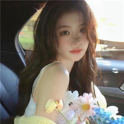 蜜桃女孩
